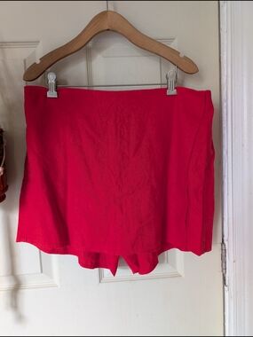 NWT Old Navy Bright Red Mini Skort Petite Large